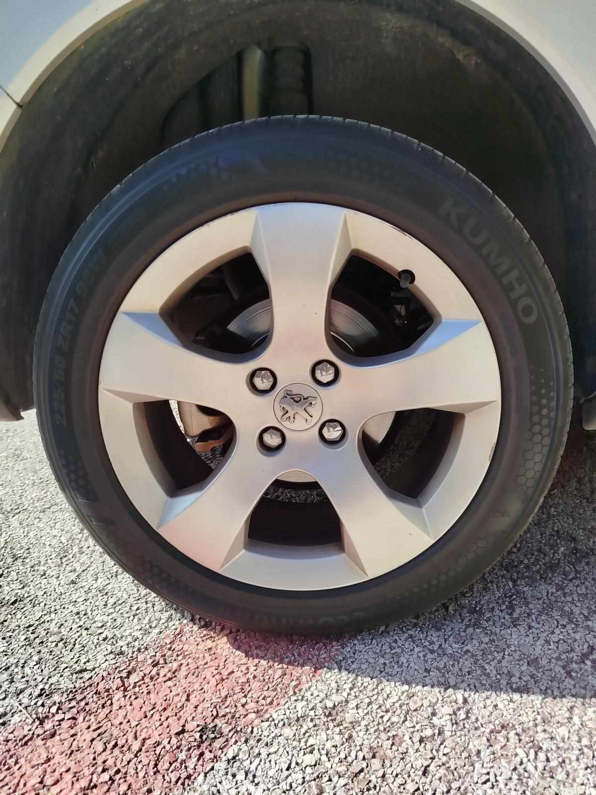 peugeot-3008-1-6-e-hdi-fap-2012-diesel-1560cc