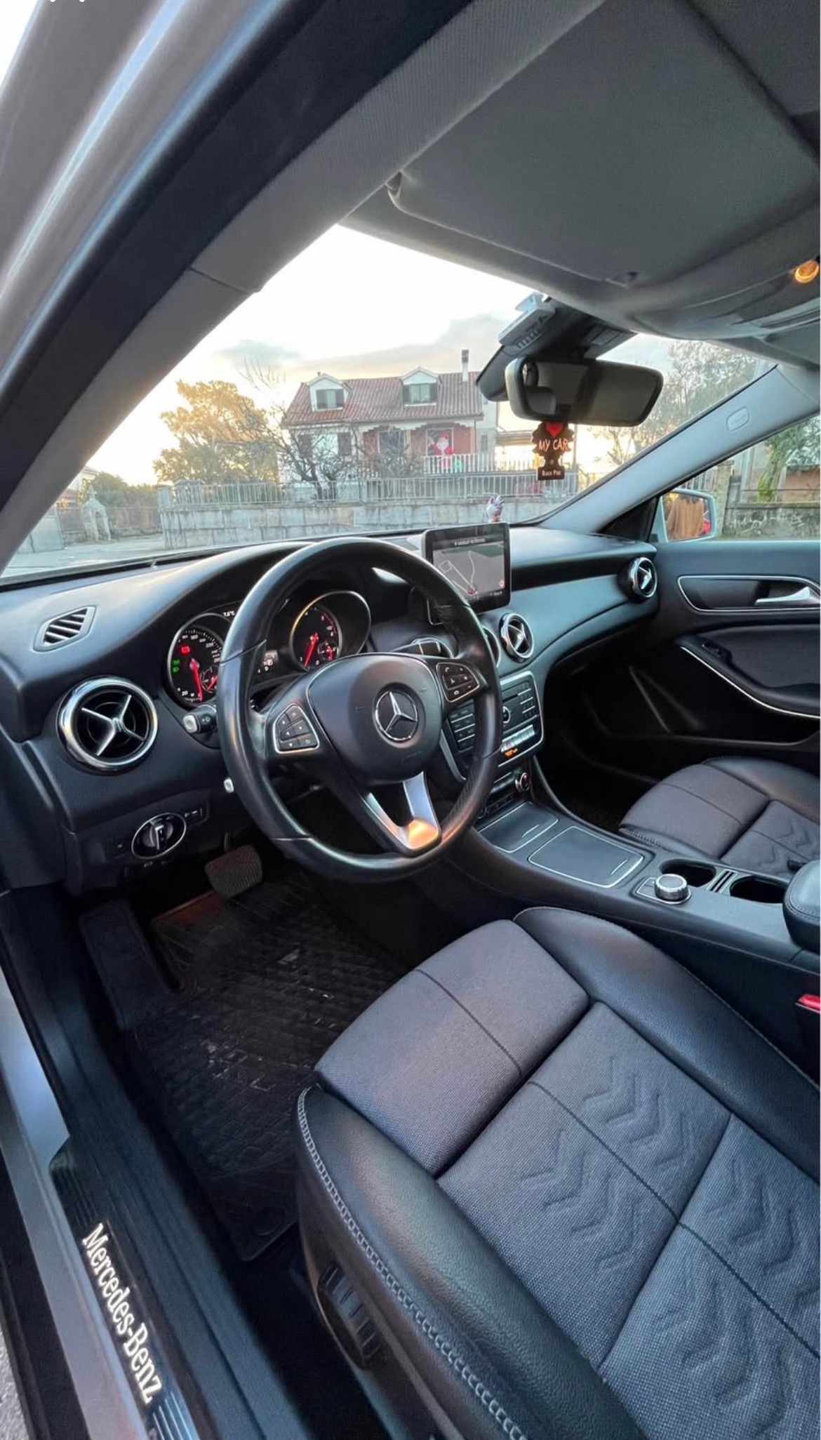 mercedes-benz-gla-220-cdi-4matic-2018-diesel-2143cc