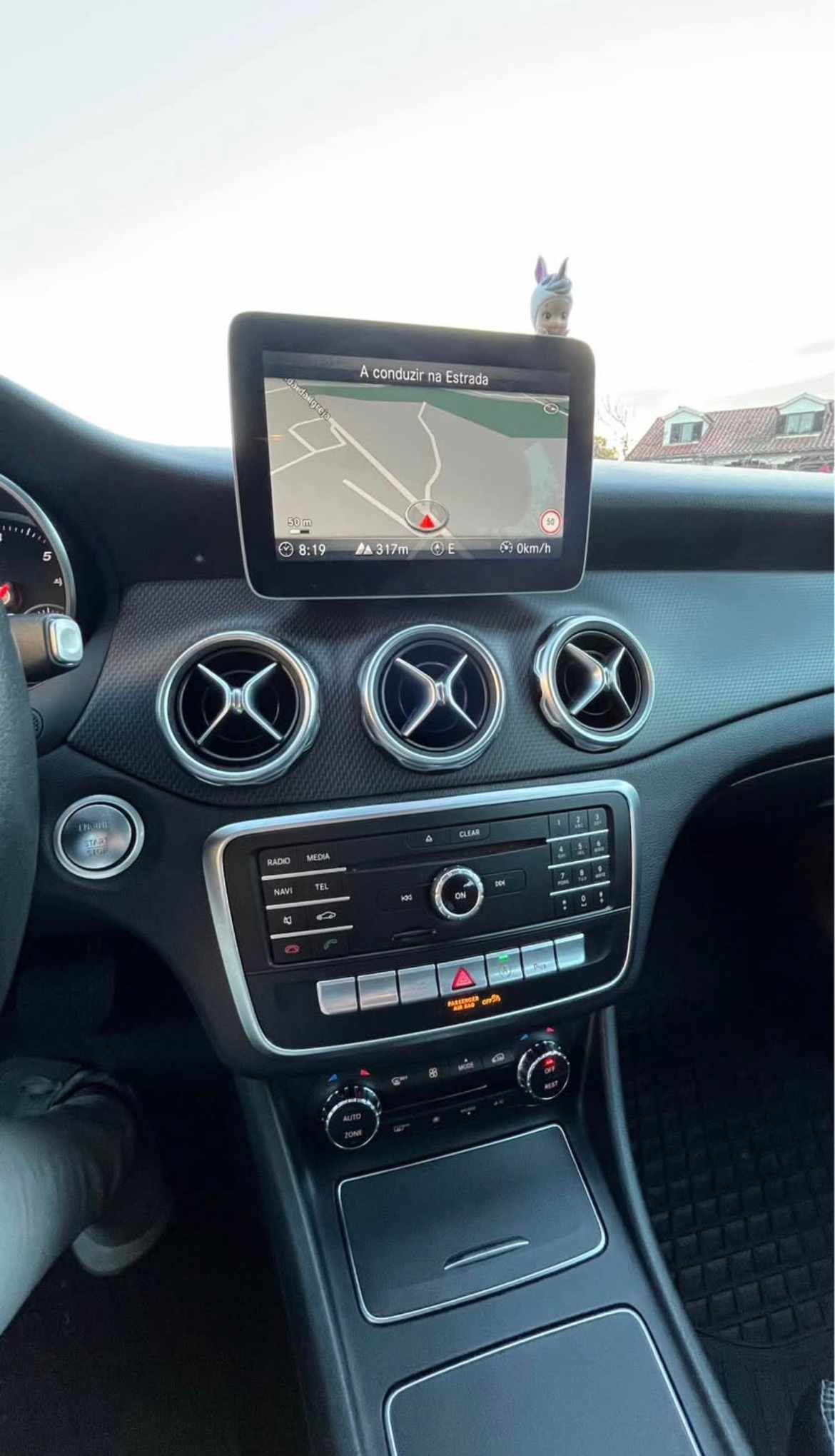 mercedes-benz-gla-220-cdi-4matic-2018-diesel-2143cc