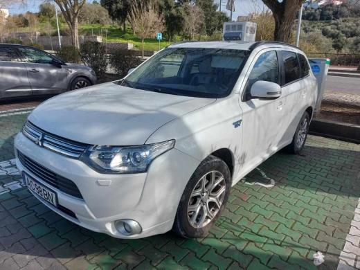 mitsubishi-outlander-2-0-plug-in-hybrid-2014-gasolina-1998cc
