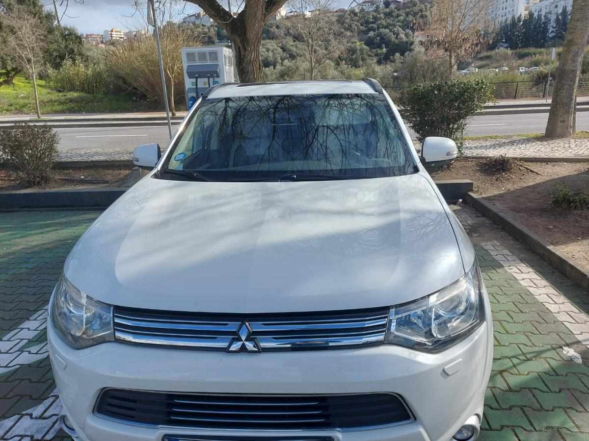mitsubishi-outlander-2-0-plug-in-hybrid-2014-gasolina-1998cc