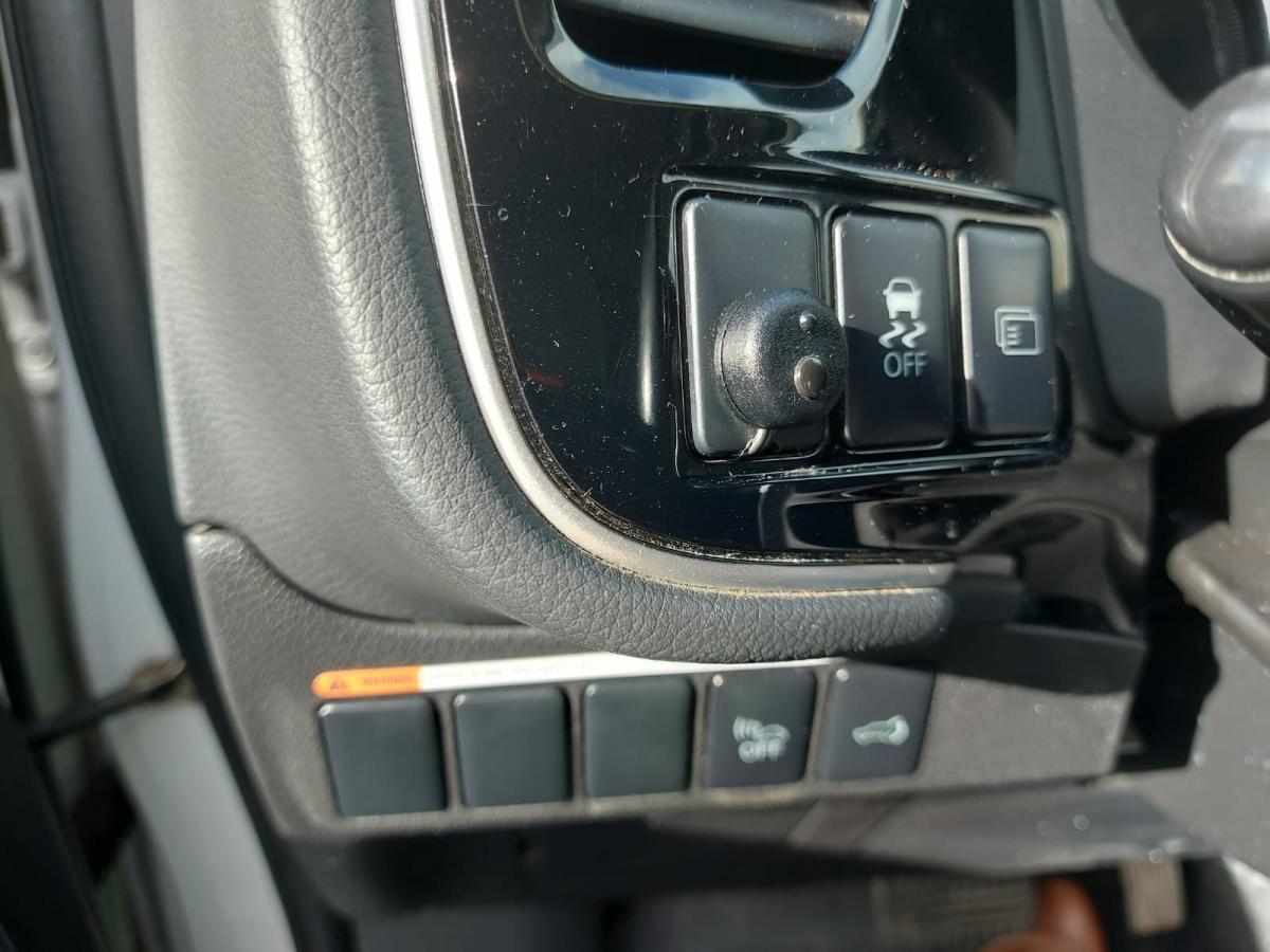 mitsubishi-outlander-2-0-plug-in-hybrid-2014-gasolina-1998cc