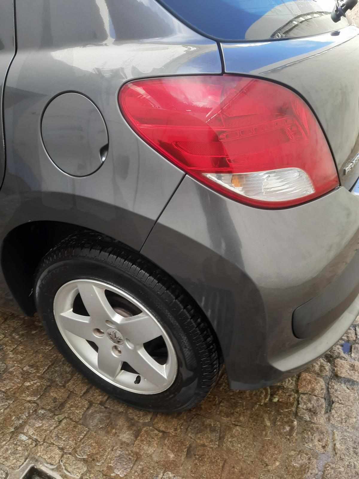 peugeot-207-1-4-hdi-2009-diesel-1398cc