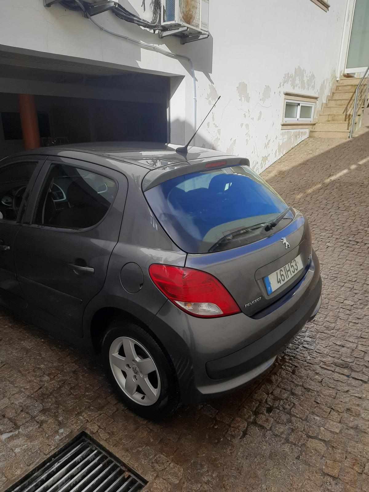 peugeot-207-1-4-hdi-2009-diesel-1398cc