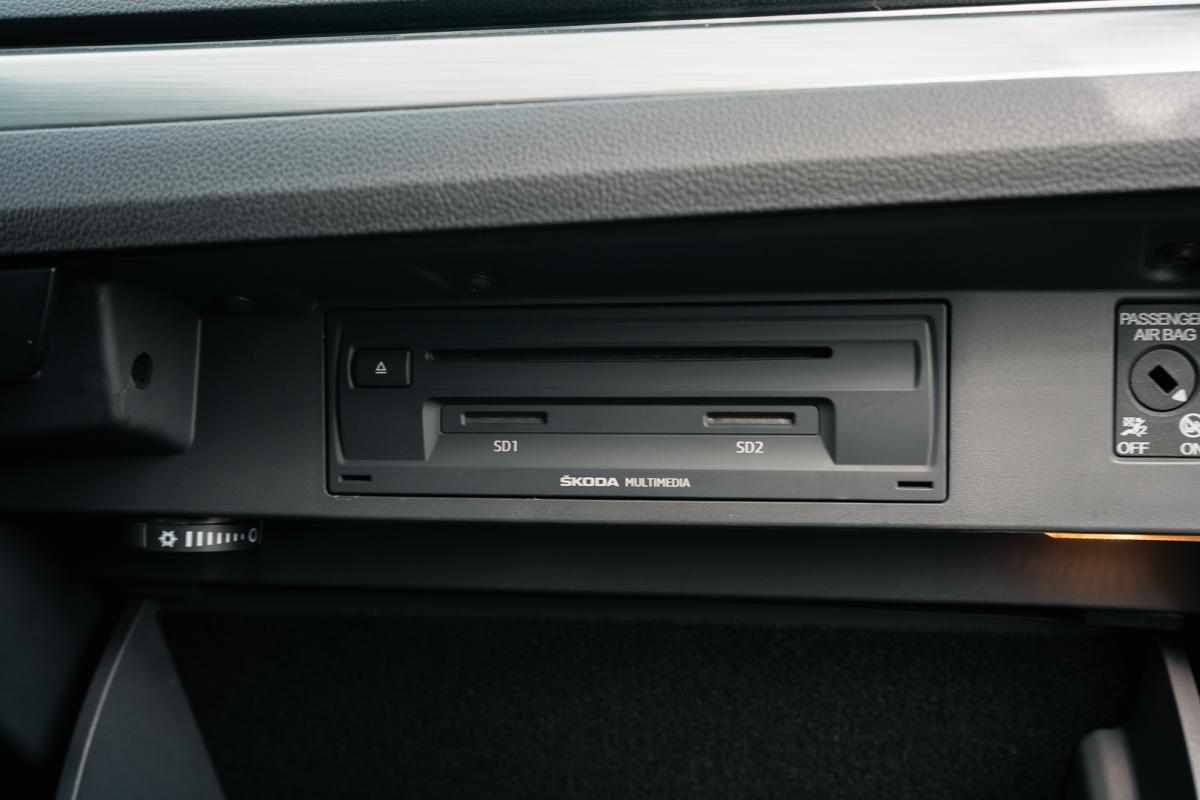 skoda-superb-1-6-tdi-2015-diesel-1598cc