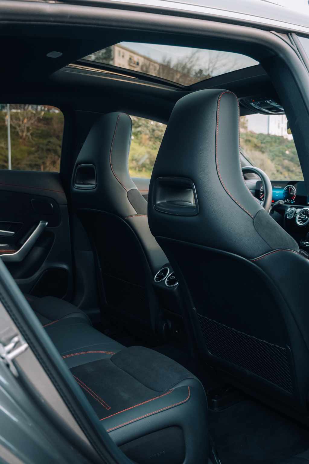 mercedes-benz-cla-250e-2024-gasolina-1332cc