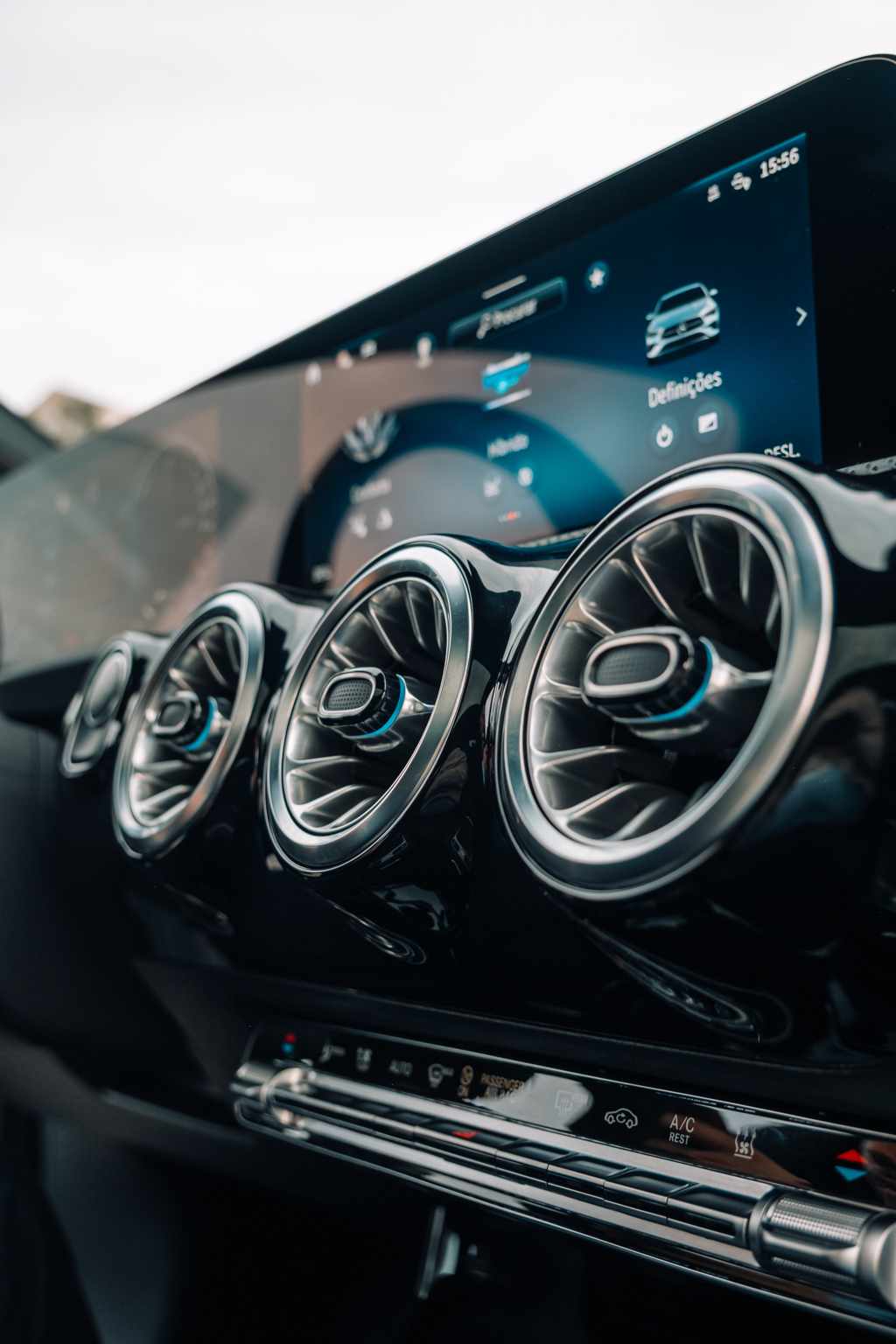 mercedes-benz-cla-250e-2024-gasolina-1332cc