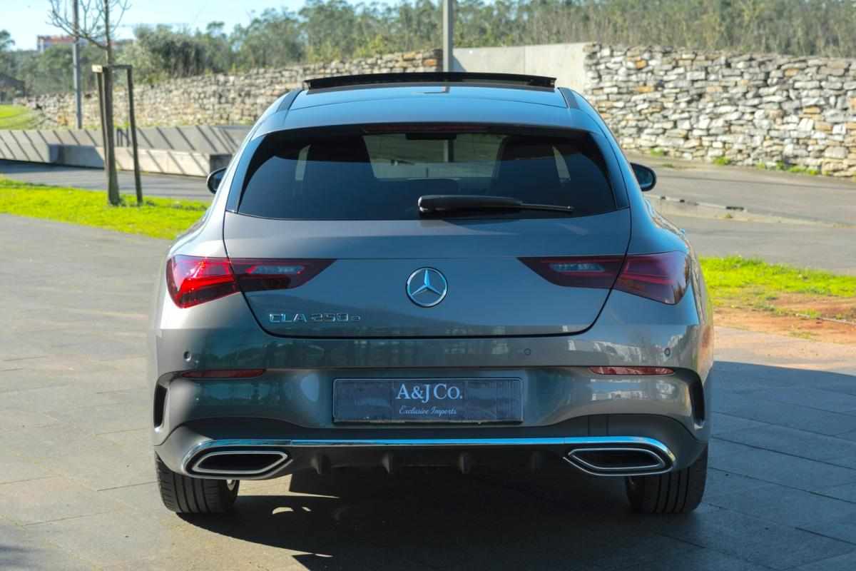 mercedes-benz-cla-250e-2024-gasolina-1332cc