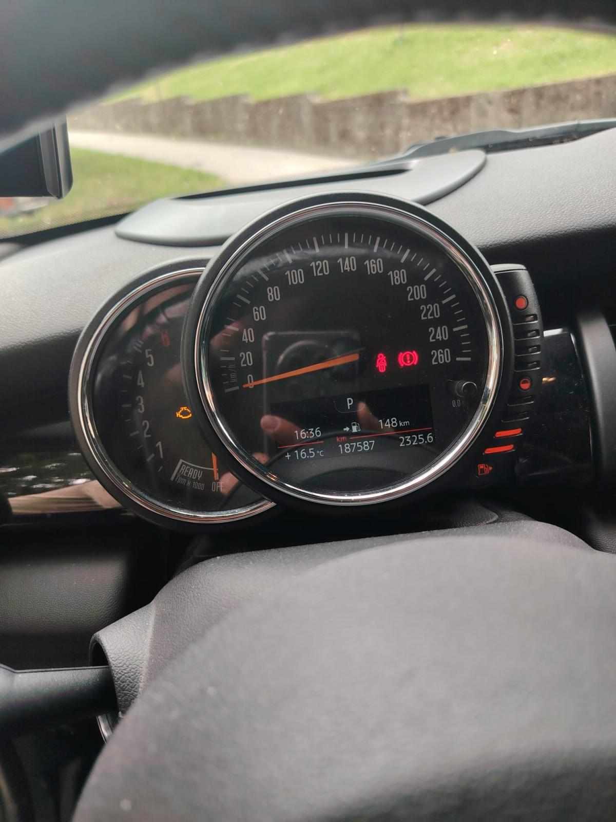 mini-hatch-d-1-5-2016-diesel-1496cc