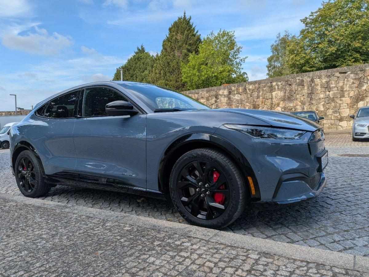 ford-mustang-mach-e-standard-range-awd-2023-eletrico