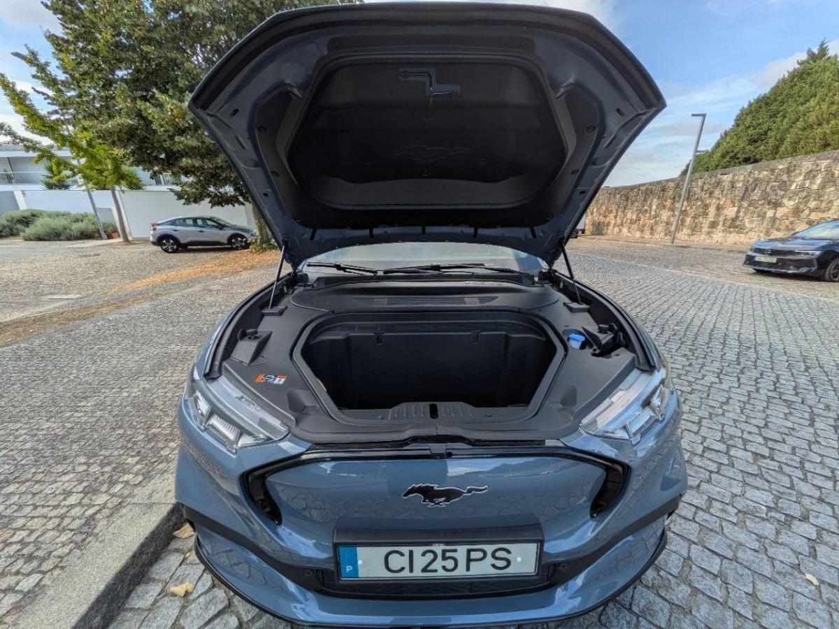 ford-mustang-mach-e-standard-range-awd-2023-eletrico