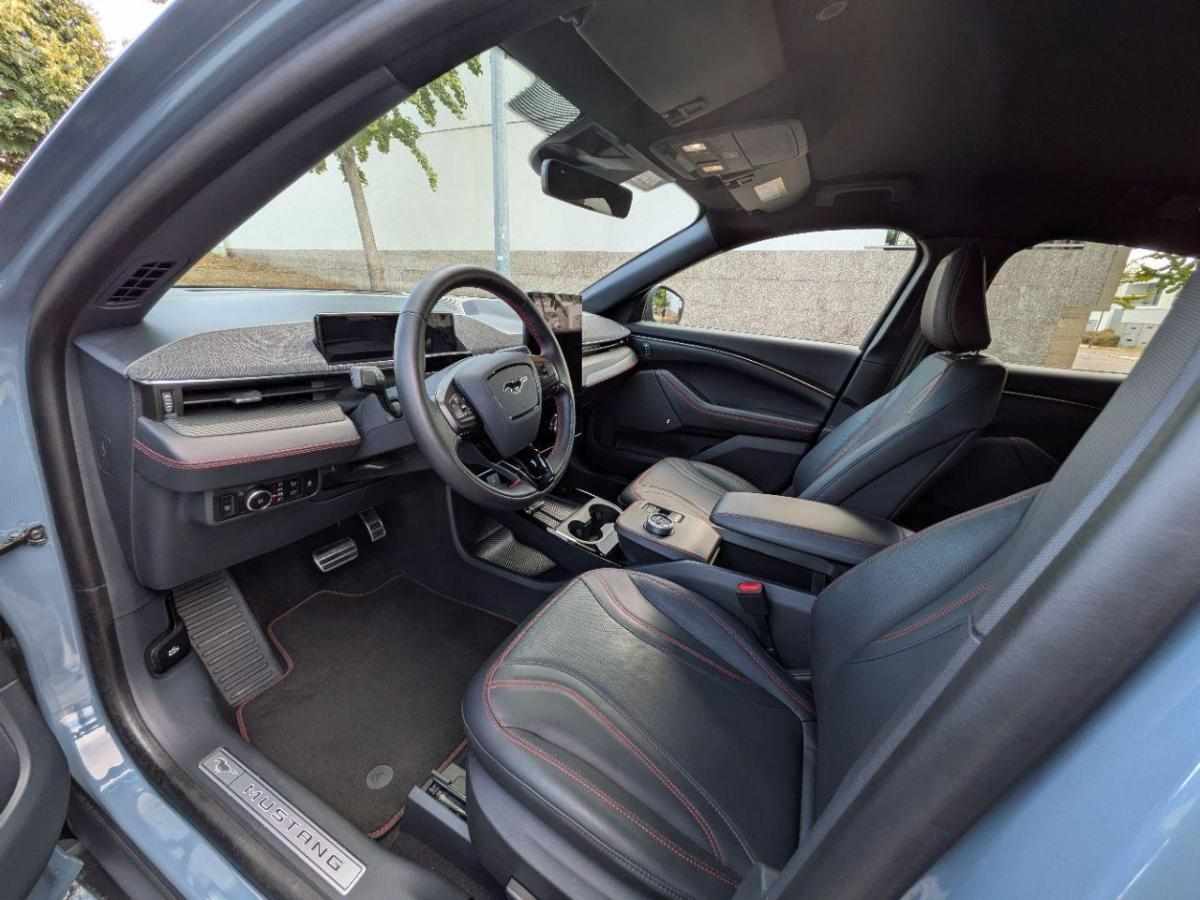 ford-mustang-mach-e-standard-range-awd-2023-eletrico