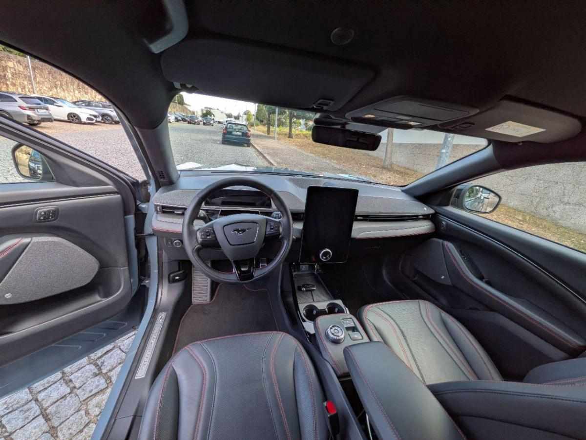 ford-mustang-mach-e-standard-range-awd-2023-eletrico