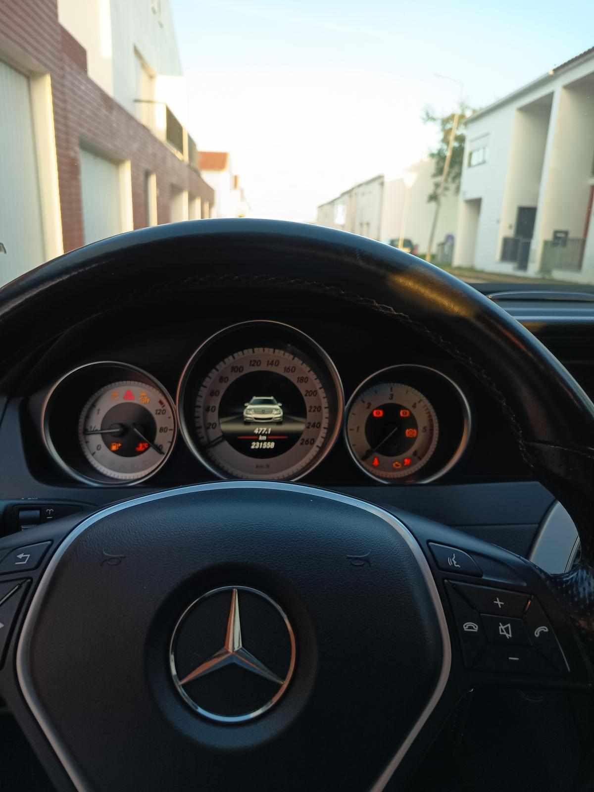 mercedes-benz-classe-c-c-220-cdi-blueefficiency-2012-diesel-2143cc