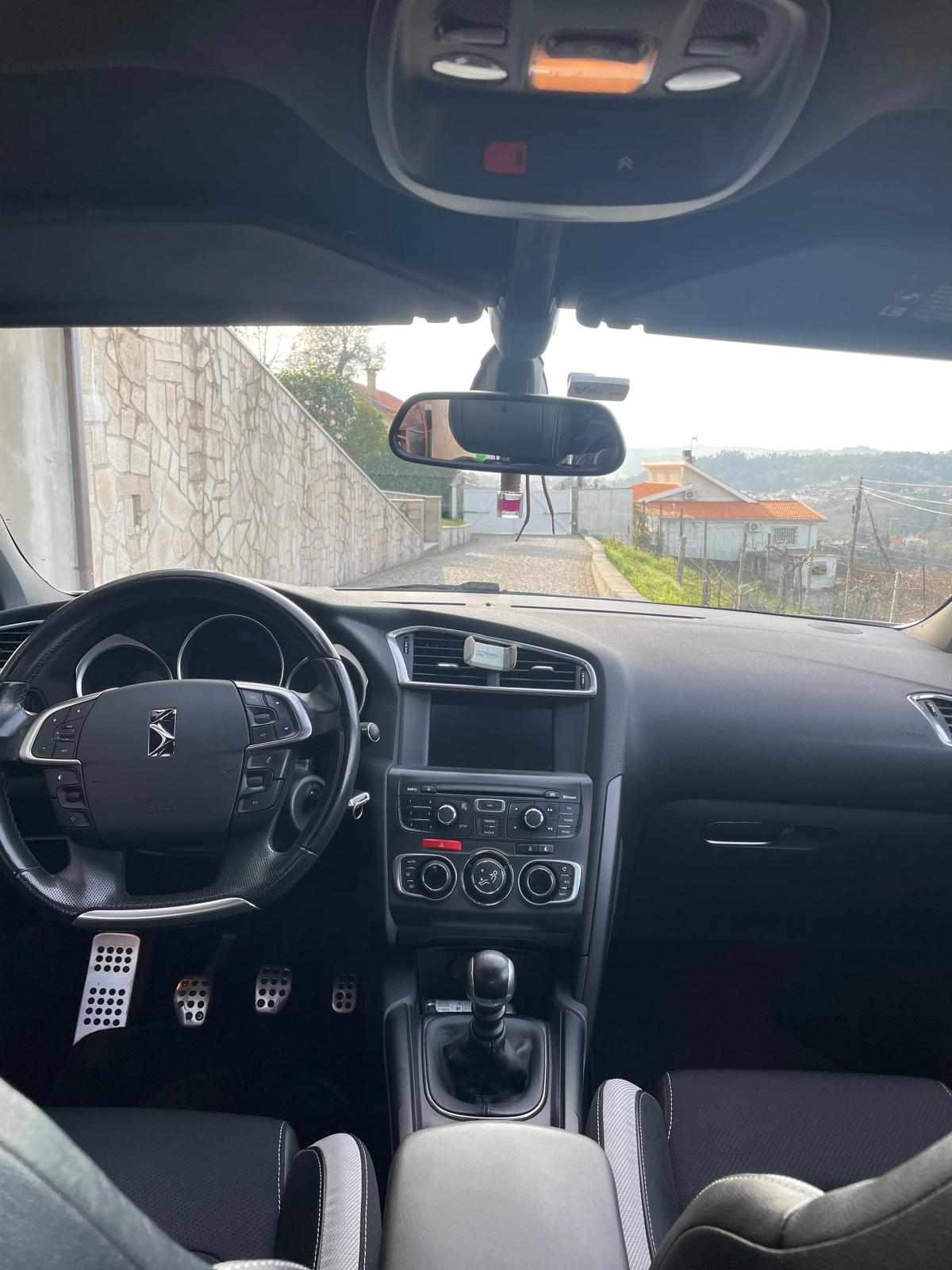 citroen-ds4-1-6-111cv-2011-diesel-1560cc