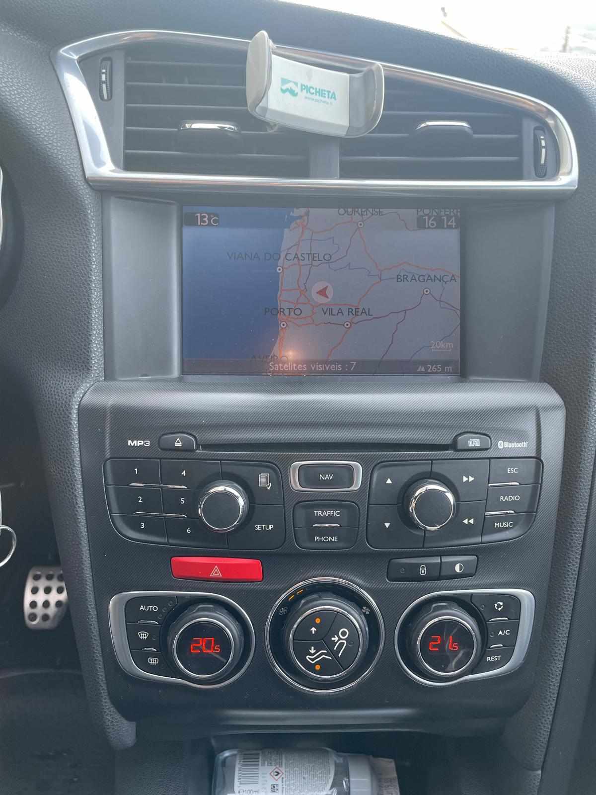 citroen-ds4-1-6-111cv-2011-diesel-1560cc