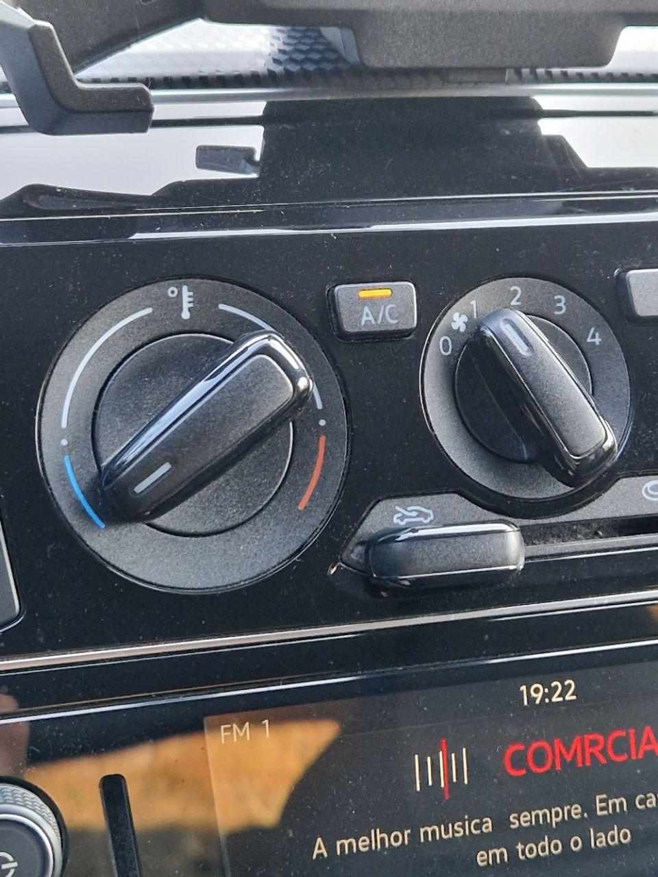 volkswagen-up-1-0-mpi-2019-gasolina-999cc