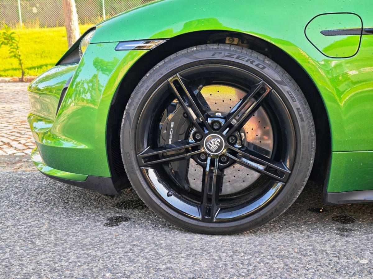 porsche-taycan-turbo-2023-eletrico