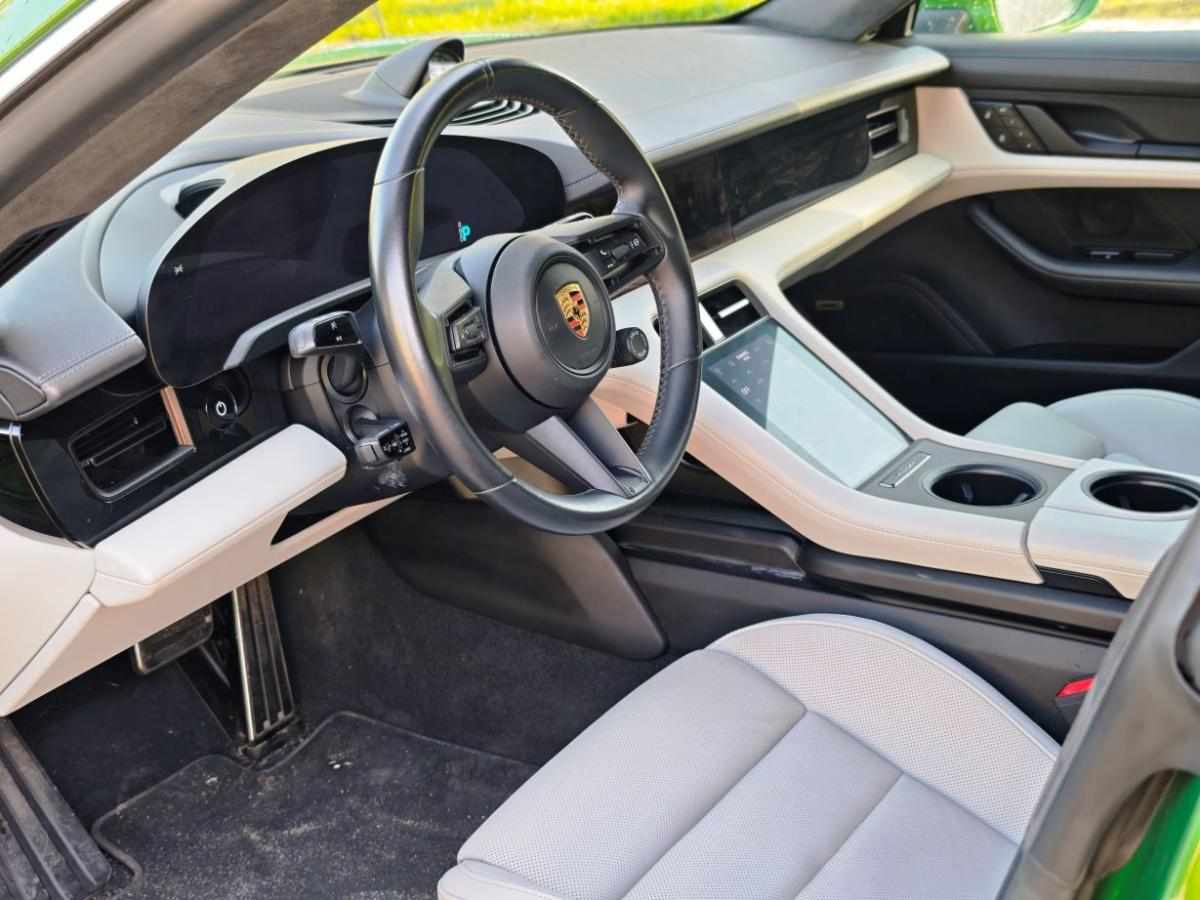 porsche-taycan-turbo-2023-eletrico