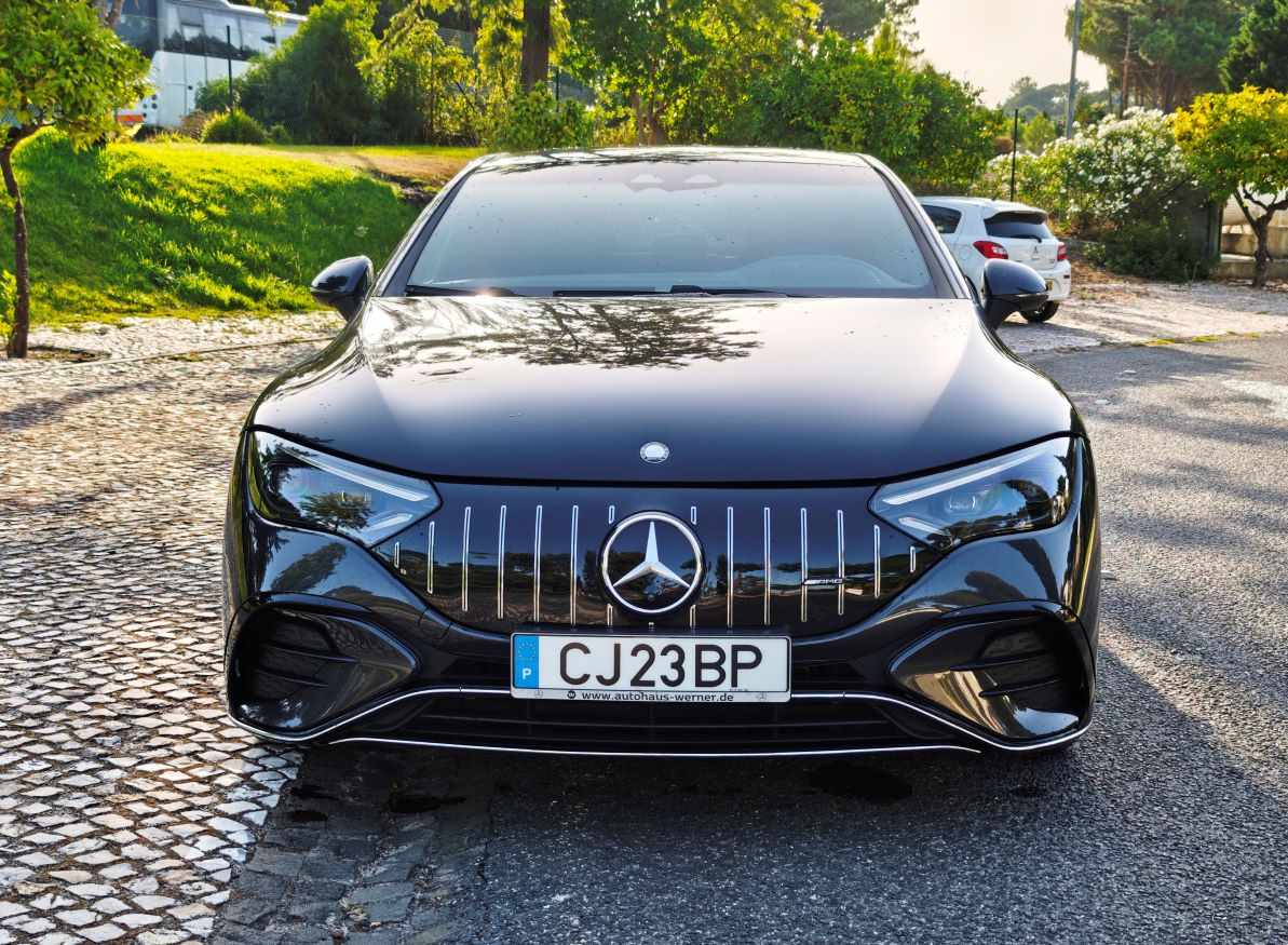 mercedes-benz-eqe-1-geracao-2025-eletrico