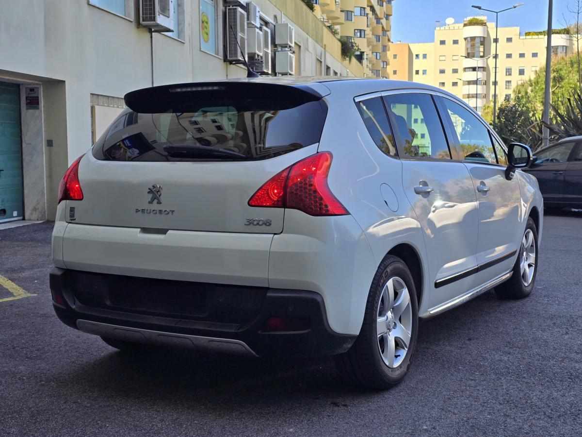 peugeot-3008-2-0-hybrid4-2012-diesel-1997cc