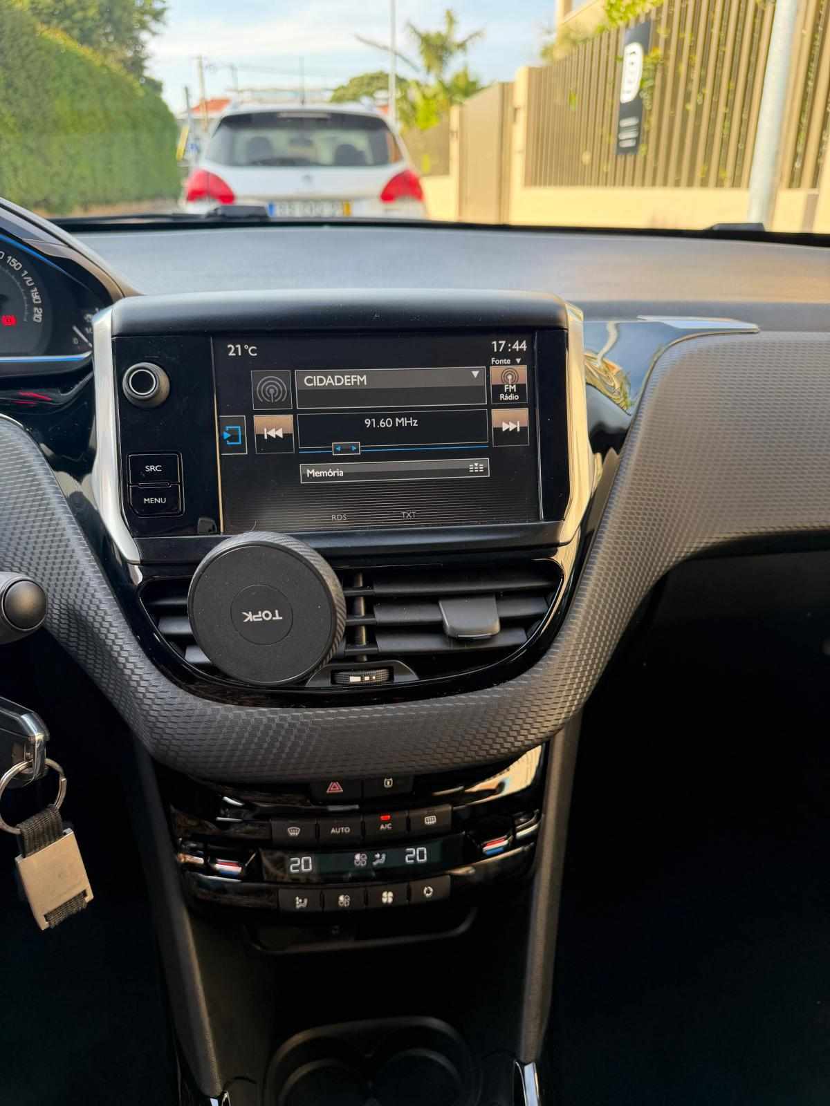 peugeot-2008-1-2-vti-2015-gasolina-1199cc