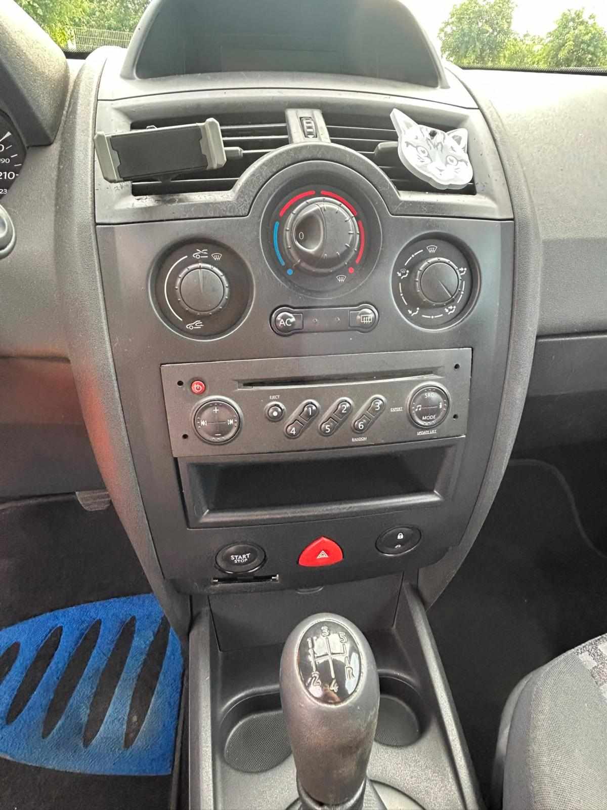 renault-megane-1-5-84cv-2006-diesel-1461cc