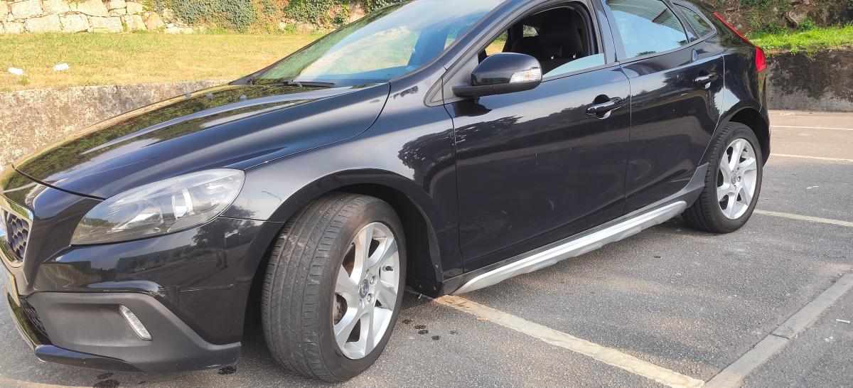 volvo-v40-d2-2013-diesel-1560cc