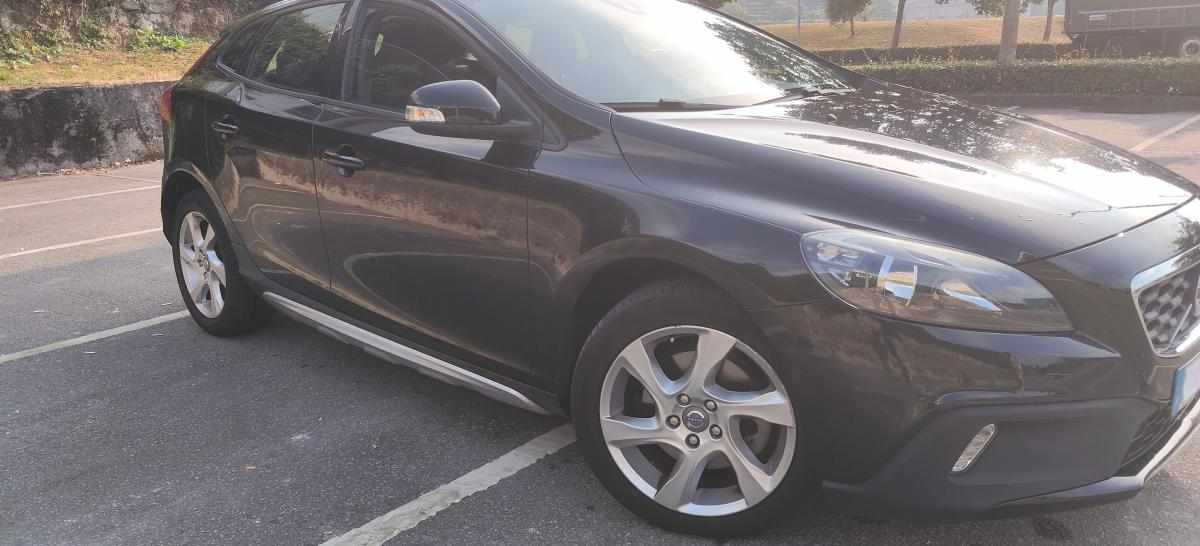 volvo-v40-d2-2013-diesel-1560cc