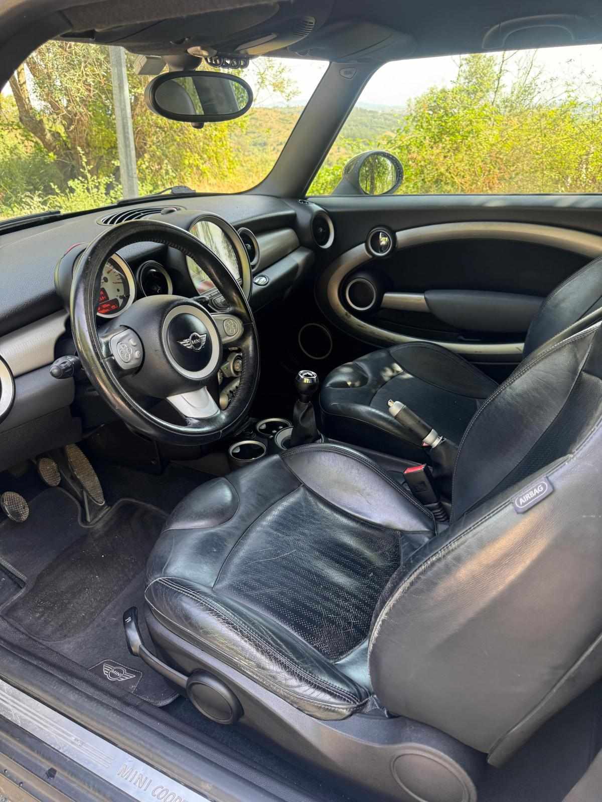 mini-hatch-d-2-0-2008-diesel-1560cc
