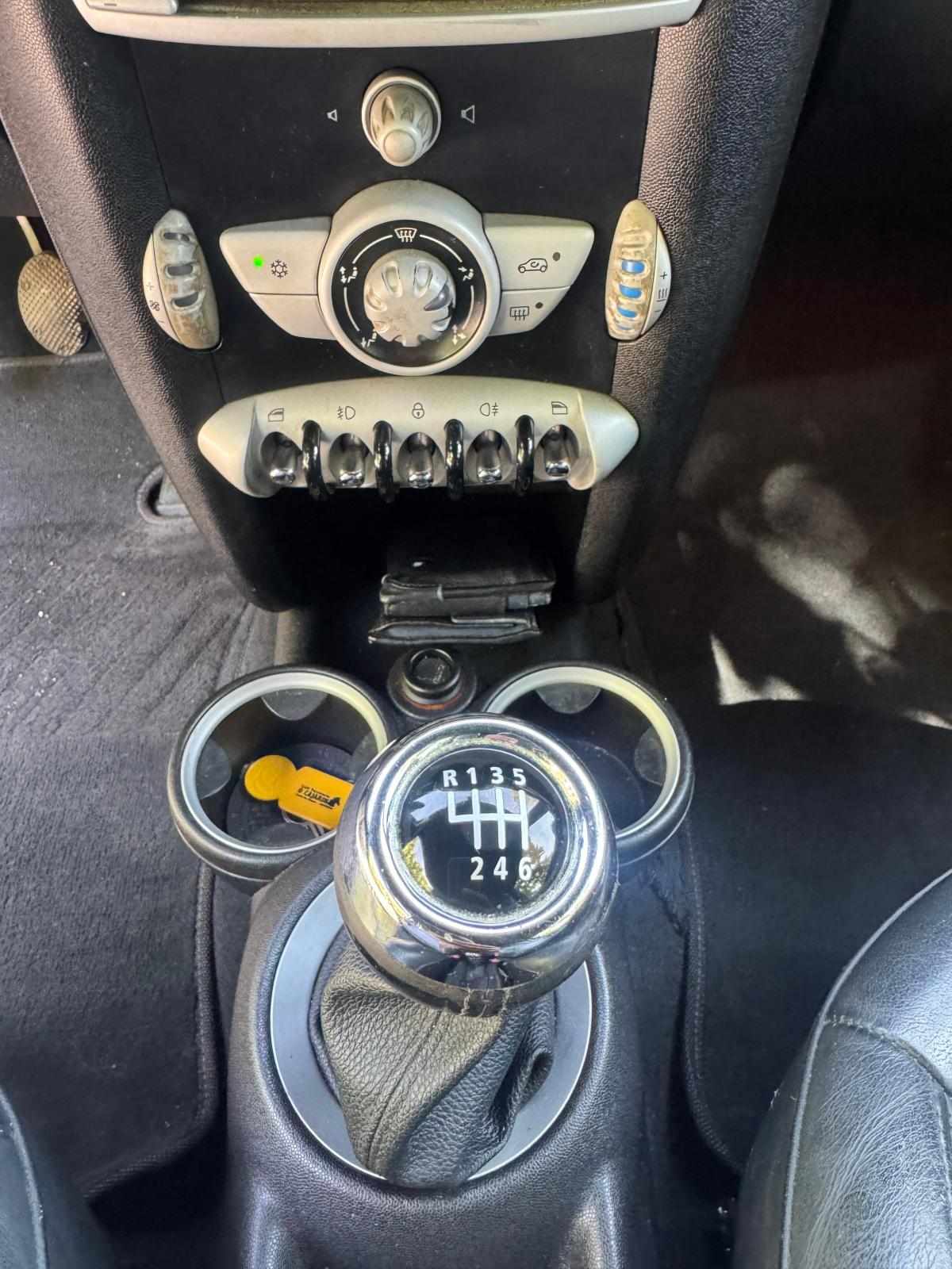 mini-hatch-d-2-0-2008-diesel-1560cc