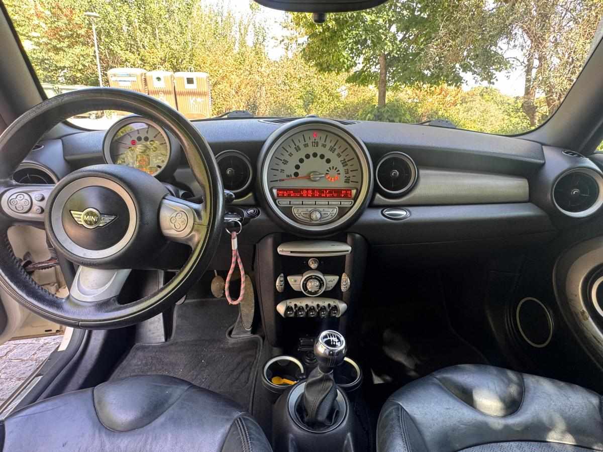 mini-hatch-d-2-0-2008-diesel-1560cc