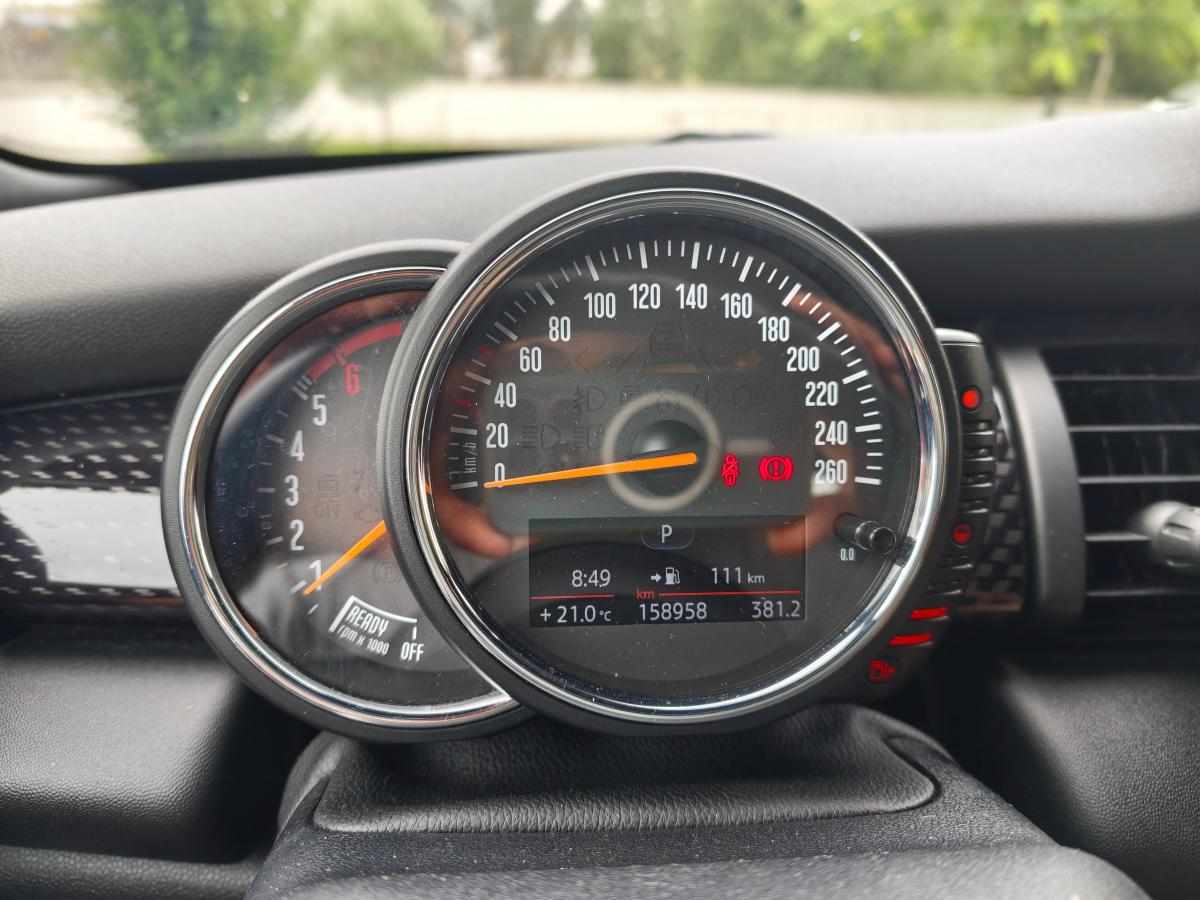 mini-hatch-sd-2-0-2015-diesel-1995cc