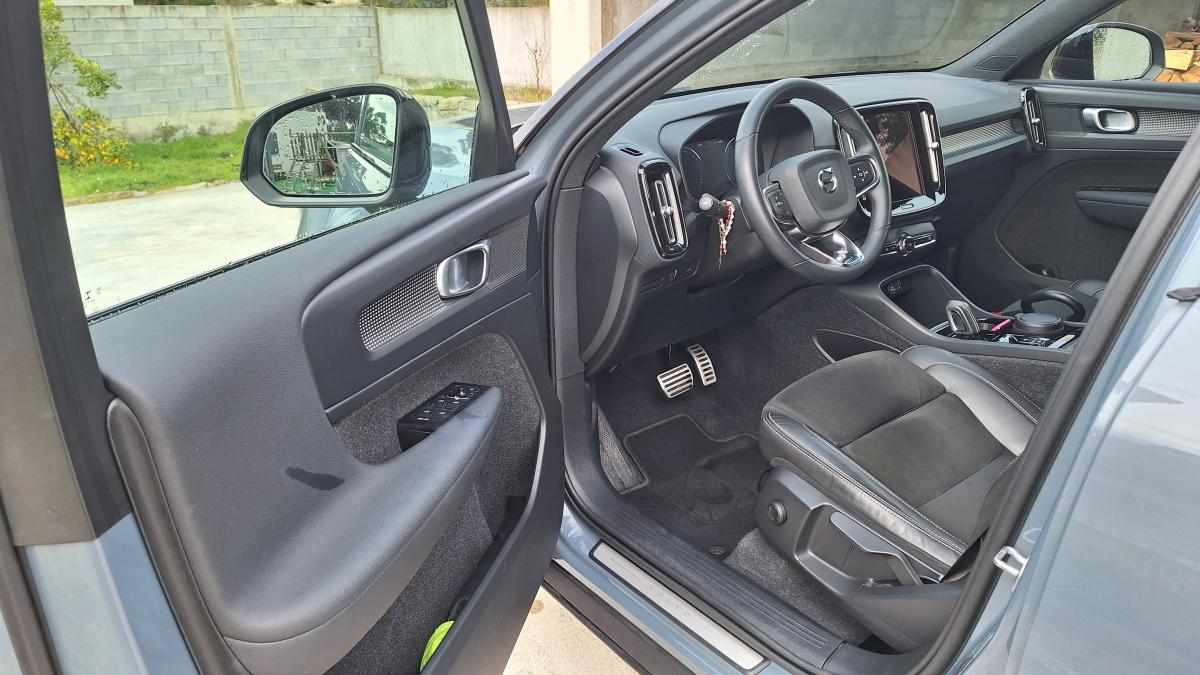 volvo-xc40-1-5-t2-2022-gasolina-1477cc