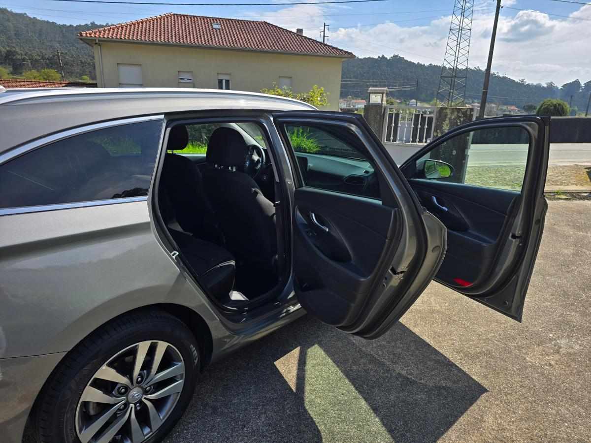 hyundai-i30-1-6-crdi-2019-diesel-1598cc