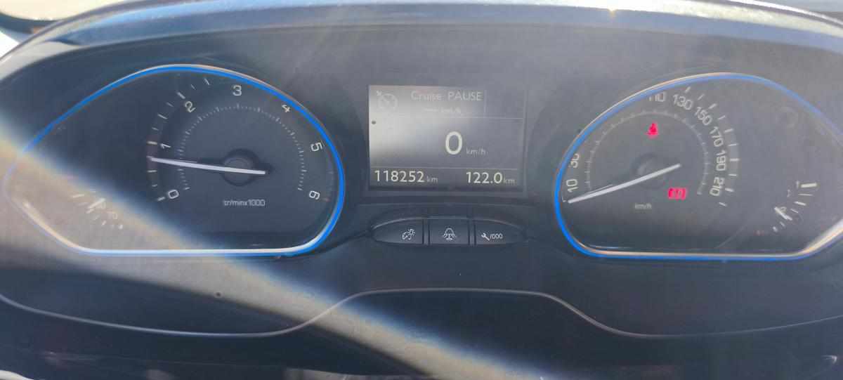 peugeot-2008-1-4-hdi-2015-diesel-1398cc