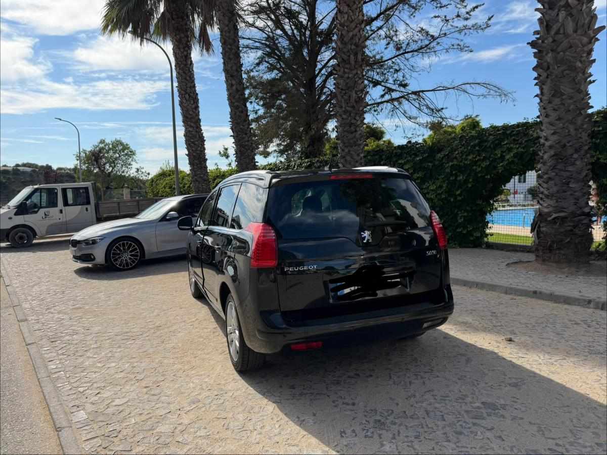 peugeot-5008-1-6-hdi-fap-2010-diesel-1560cc