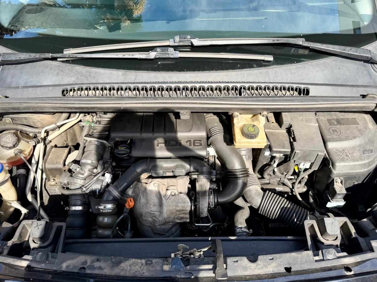 peugeot-5008-1-6-hdi-fap-2010-diesel-1560cc