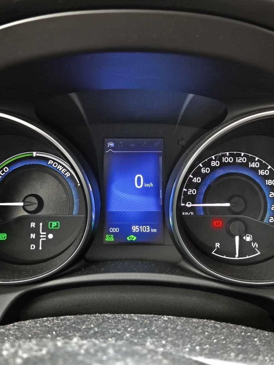 toyota-auris-1-8hsd-2017-hibrido-1800cc