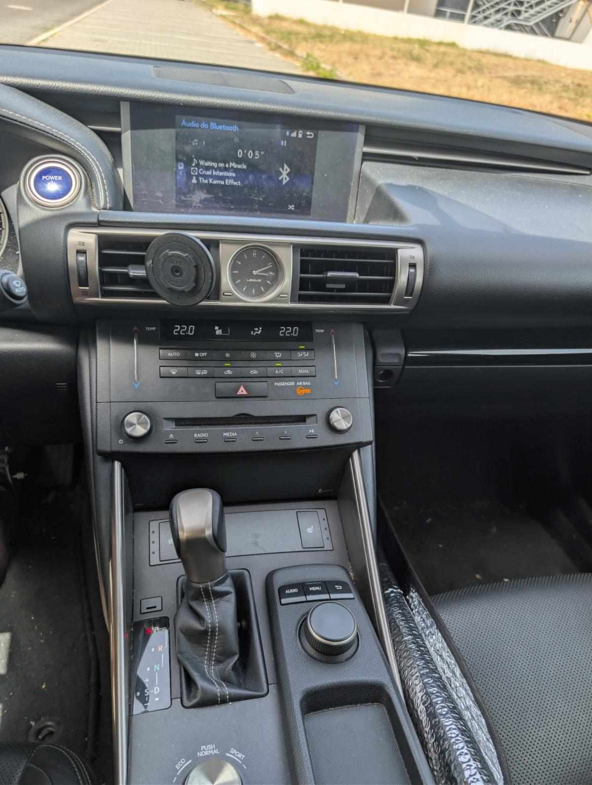 lexus-is-300h-2016-gasolina-2494cc