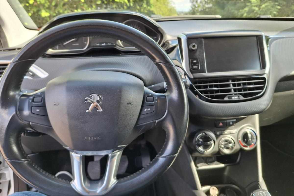 peugeot-208-1-5-bluehdi-2019-diesel-1499cc