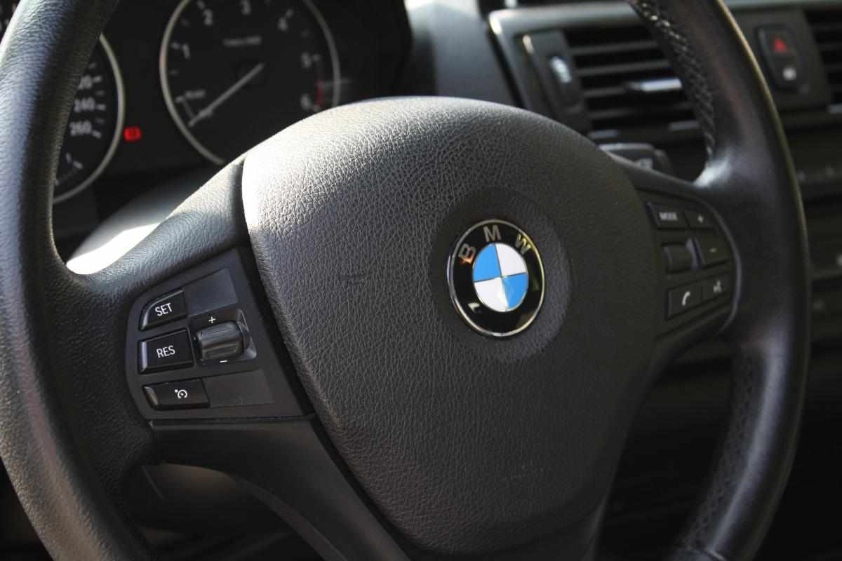 bmw-serie-1-116d-1-6-2012-diesel-1598cc