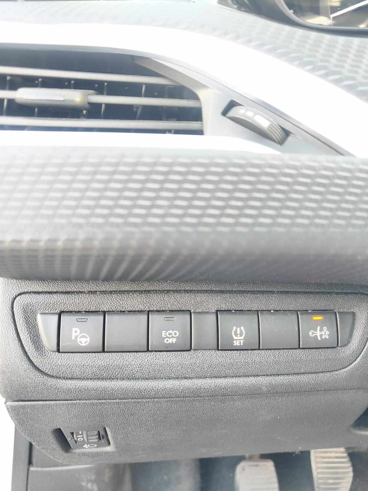 peugeot-2008-1-6-e-hdi-2014-diesel-1560cc
