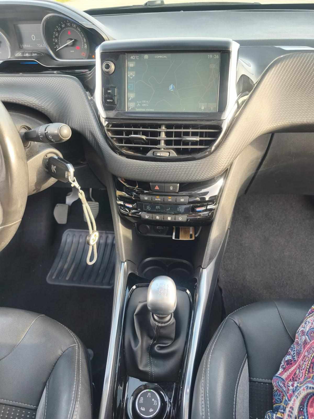 peugeot-2008-1-6-e-hdi-2014-diesel-1560cc
