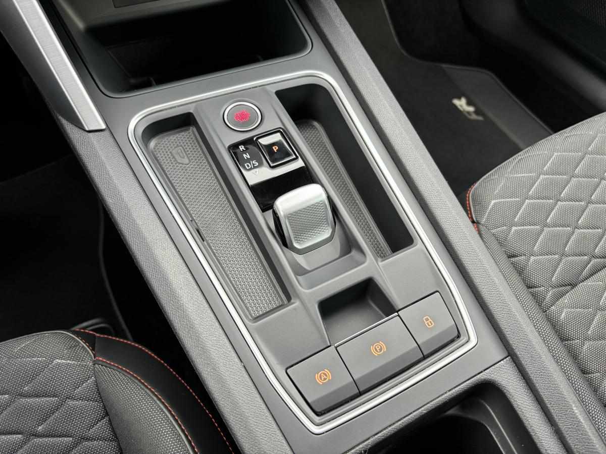 seat-leon-e-hybrid-2021-gasolina-1395cc