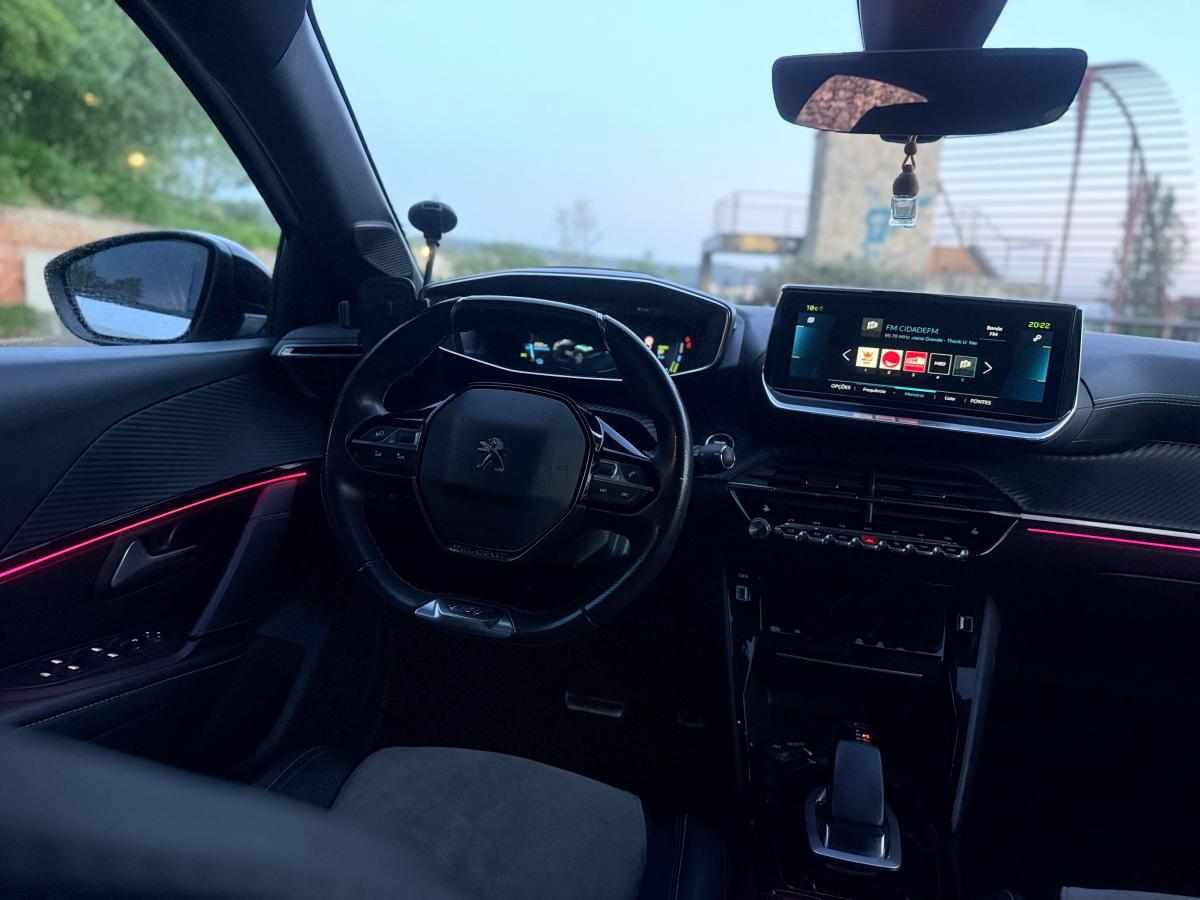 peugeot-e-208-ev-50-kwh-2021-eletrico