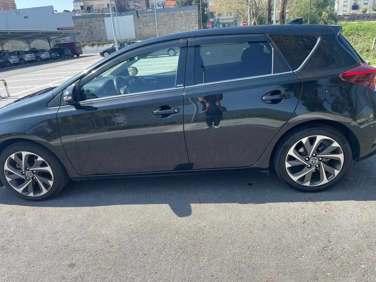 toyota-auris-1-2-turbo-2016-gasolina-1197cc