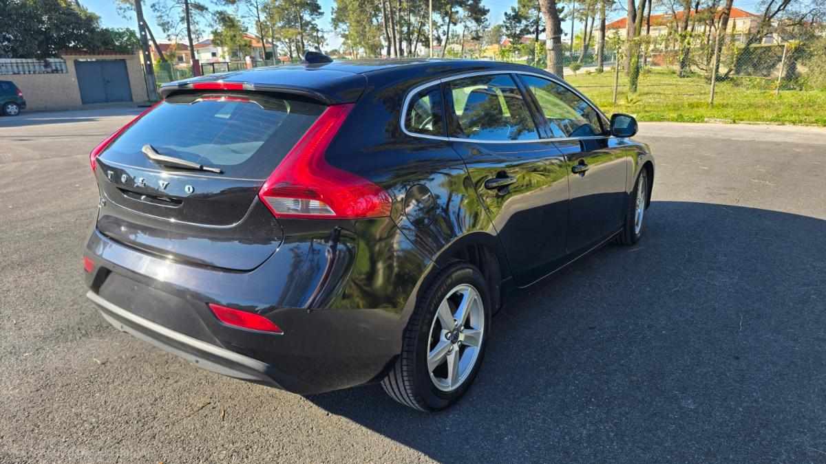 volvo-v40-1-6-d2-2015-diesel-1560cc