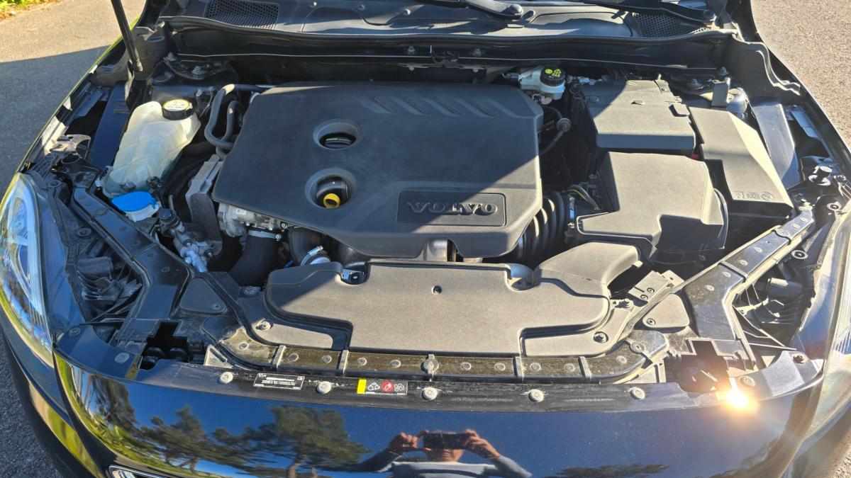 volvo-v40-1-6-d2-2015-diesel-1560cc