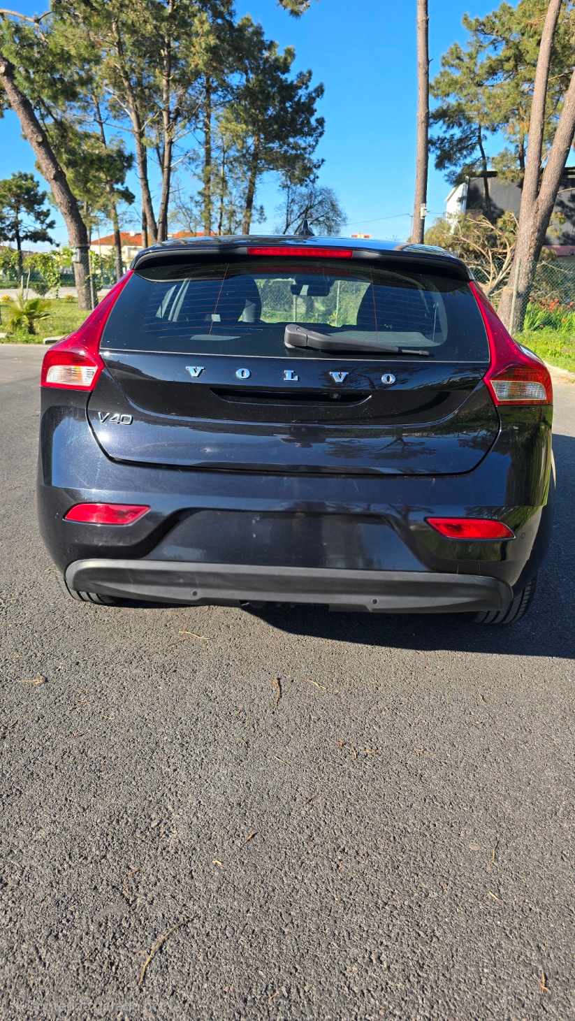 volvo-v40-1-6-d2-2015-diesel-1560cc